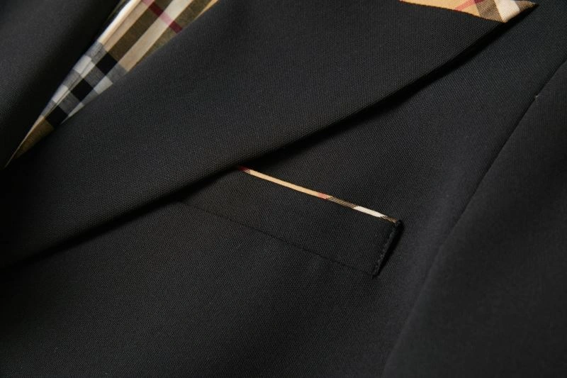 ModernLook Burberry Outwear 104432