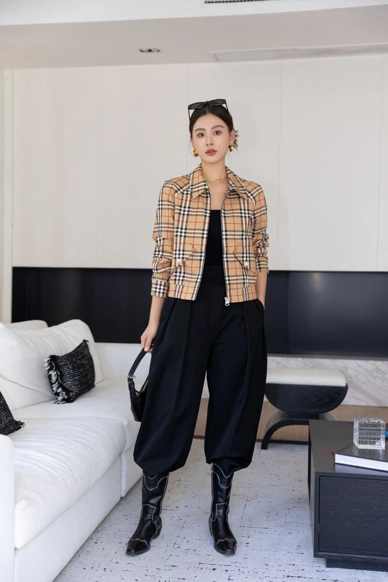 Burberry Outwear RelaxedFit 104434