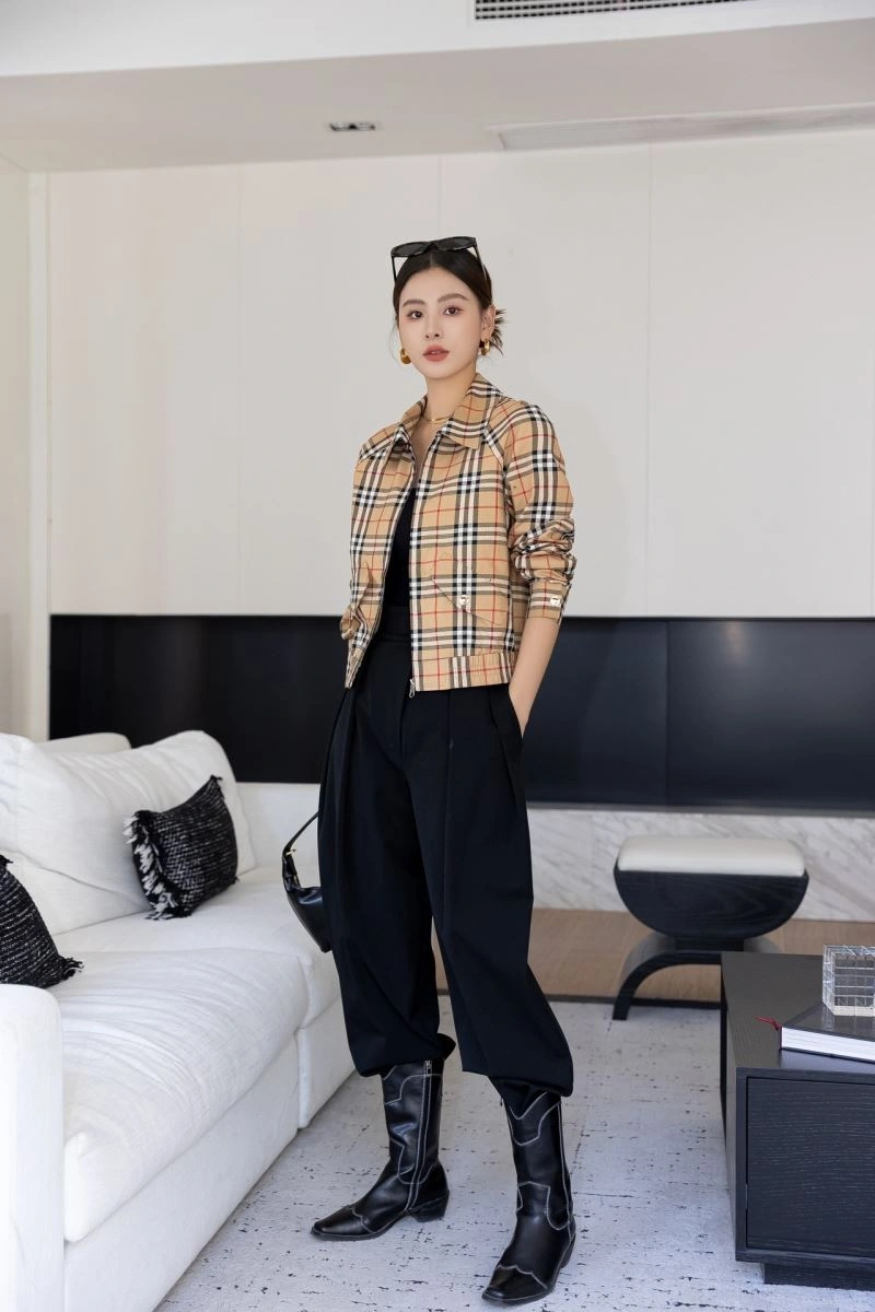 Burberry Outwear RelaxedFit 104434