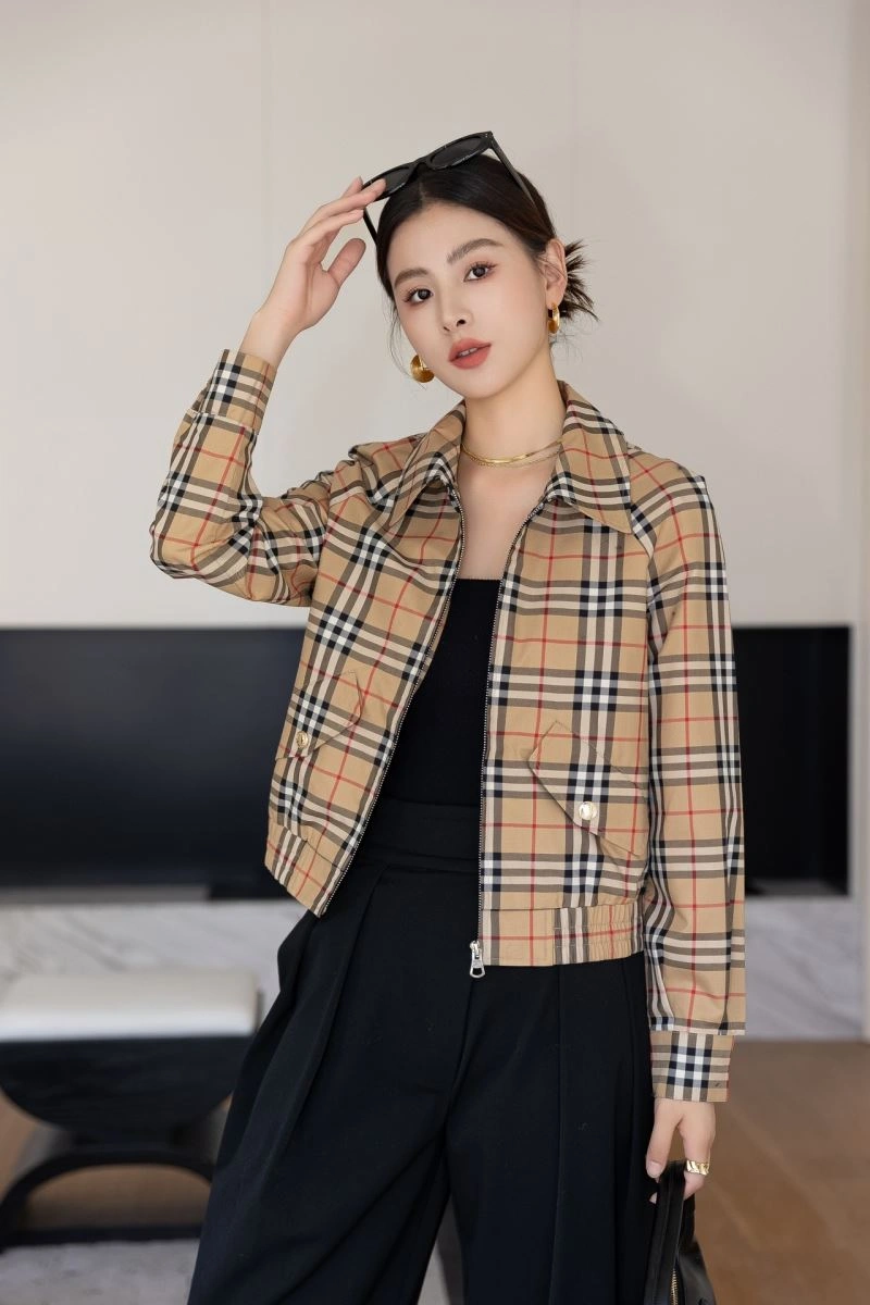 Burberry Outwear RelaxedFit 104434