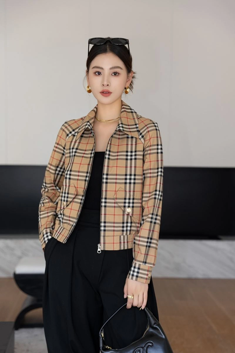 Burberry Outwear RelaxedFit 104434