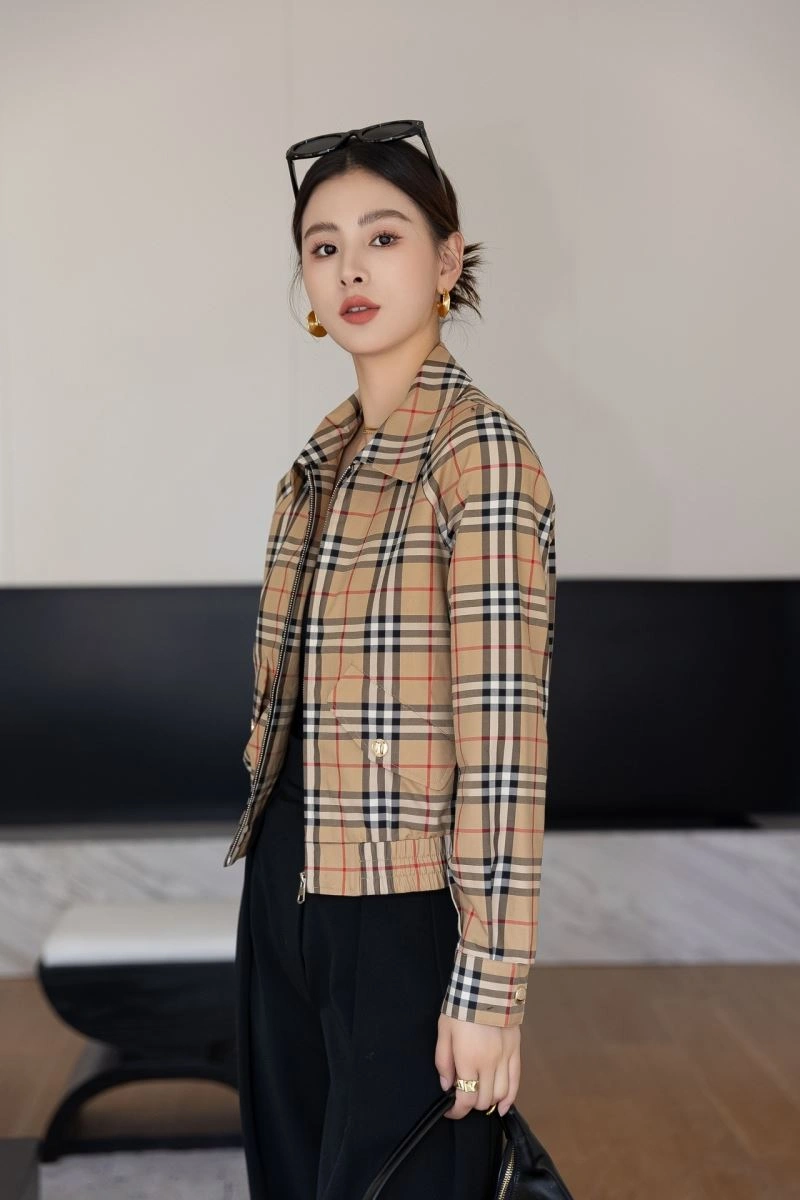 Burberry Outwear RelaxedFit 104434
