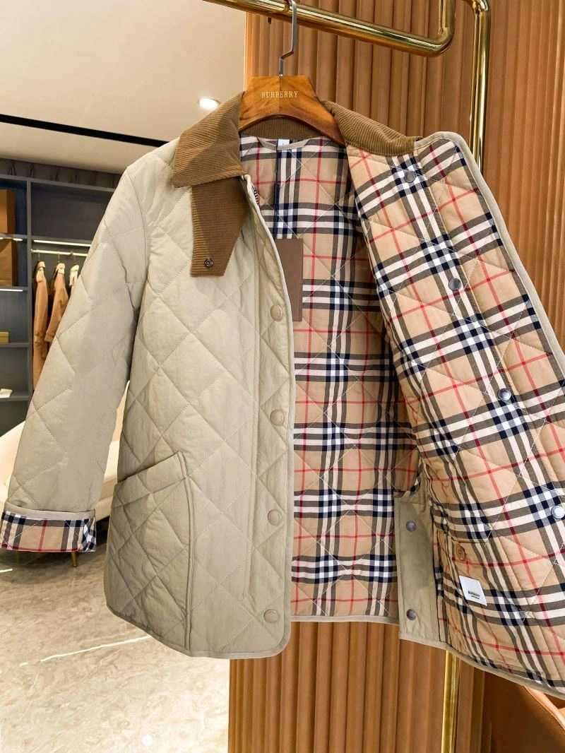 Burberry Outwear HighPerformance 104459