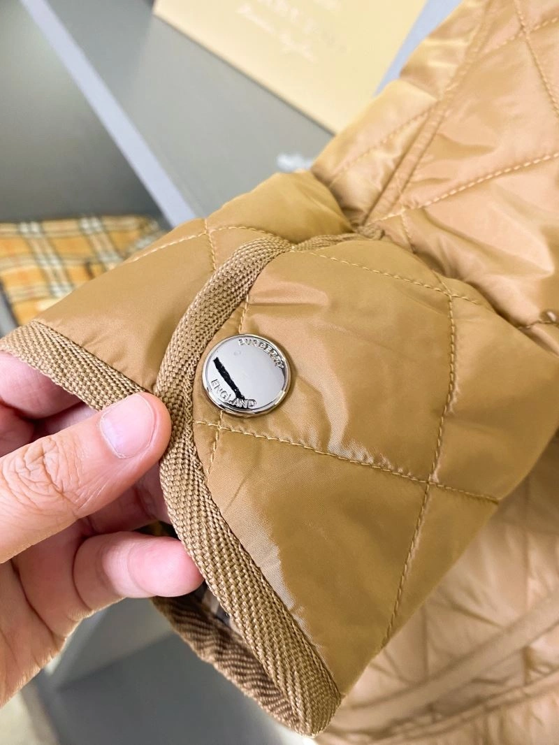 Burberry Outwear Lightweight 104458