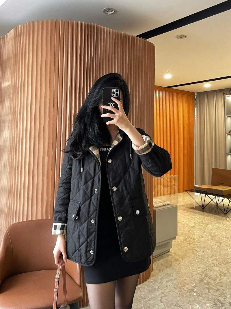 Burberry Outwear GoAnywhere 104413