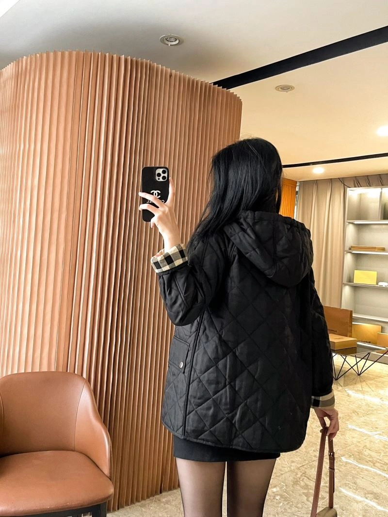 Burberry Outwear GoAnywhere 104413