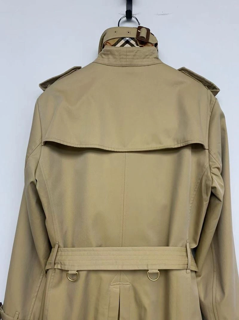 Classic Burberry Outwear 104409
