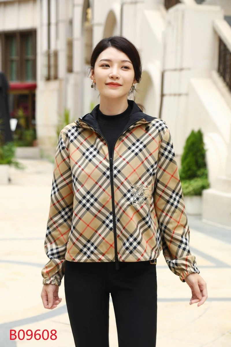 Burberry Outwear Vibrant 104448