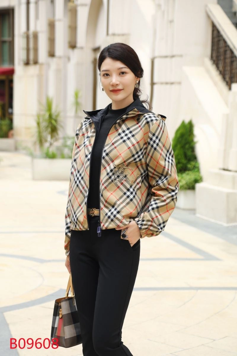 Burberry Outwear Vibrant 104448