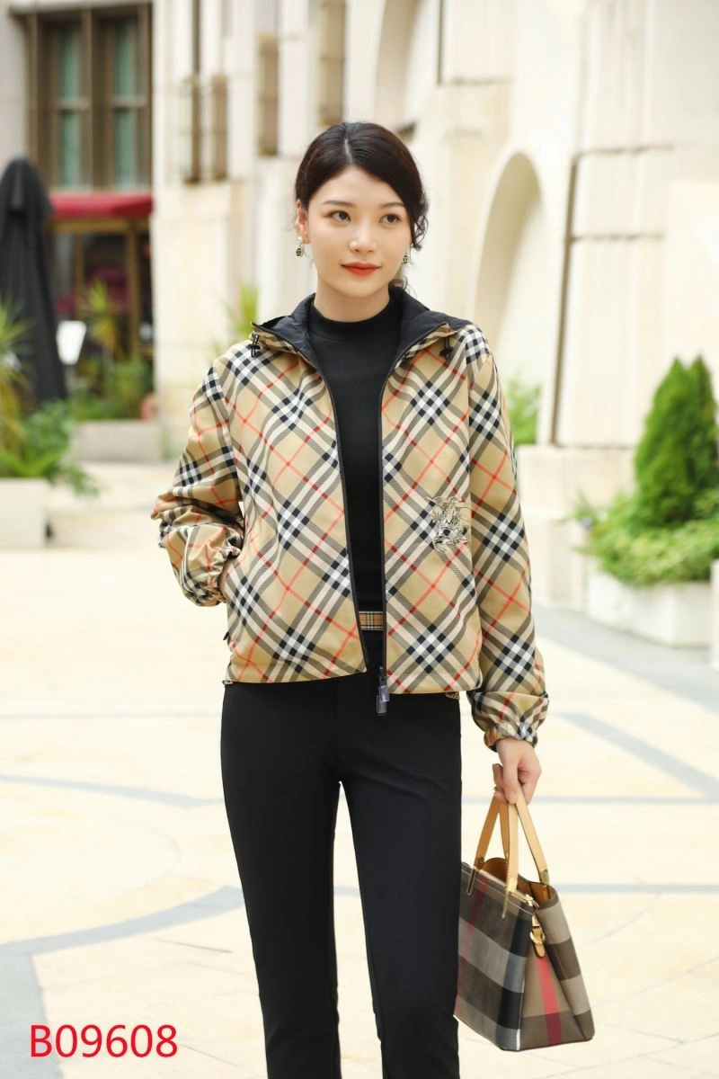 Burberry Outwear Vibrant 104448