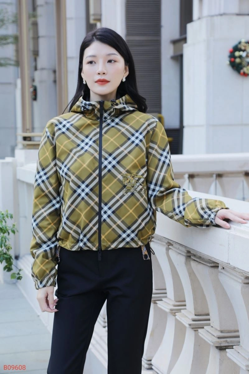 WellDesigned Burberry Outwear 104399
