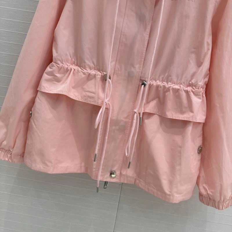Burberry Outwear OdorResistant 104400