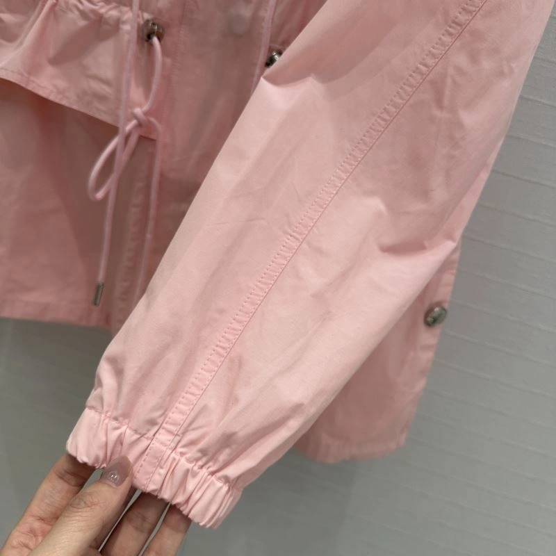 Burberry Outwear OdorResistant 104400