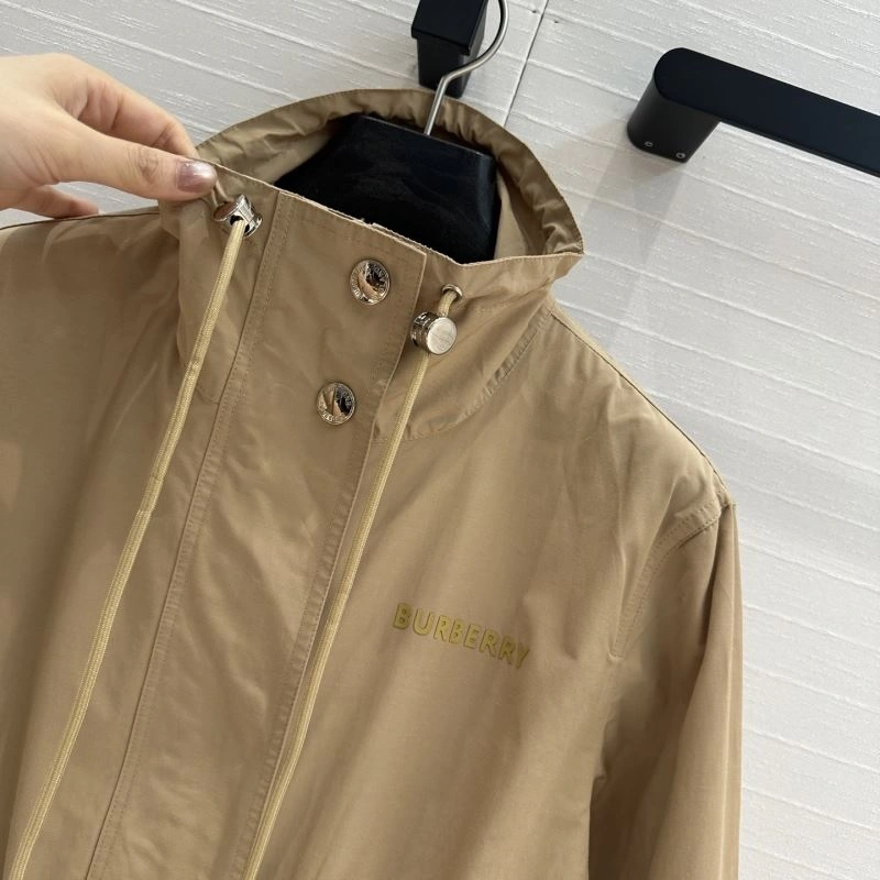 Sustainable Burberry Outwear 104398