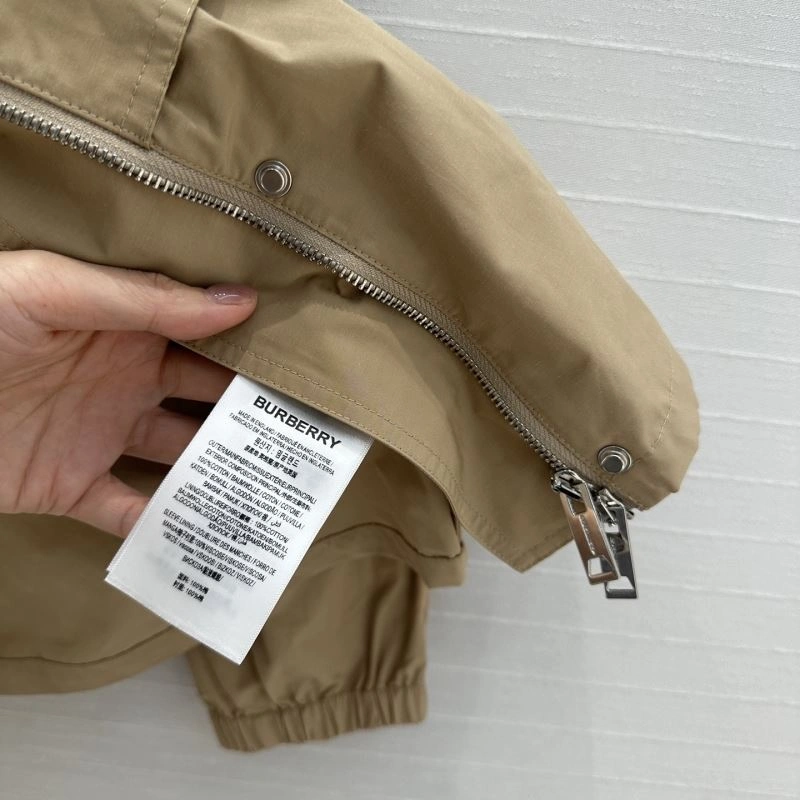 Sustainable Burberry Outwear 104398