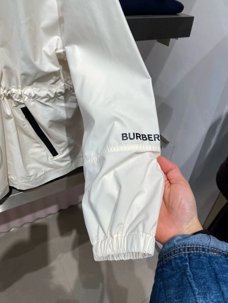 Burberry Outwear SunProtective 104393