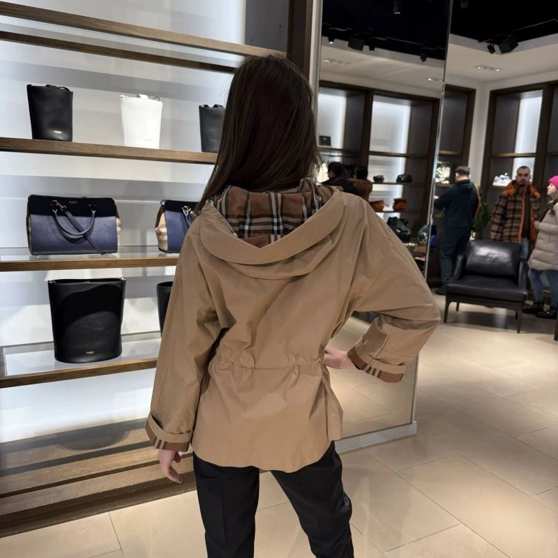 TimelessDesign Burberry Outwear 104490