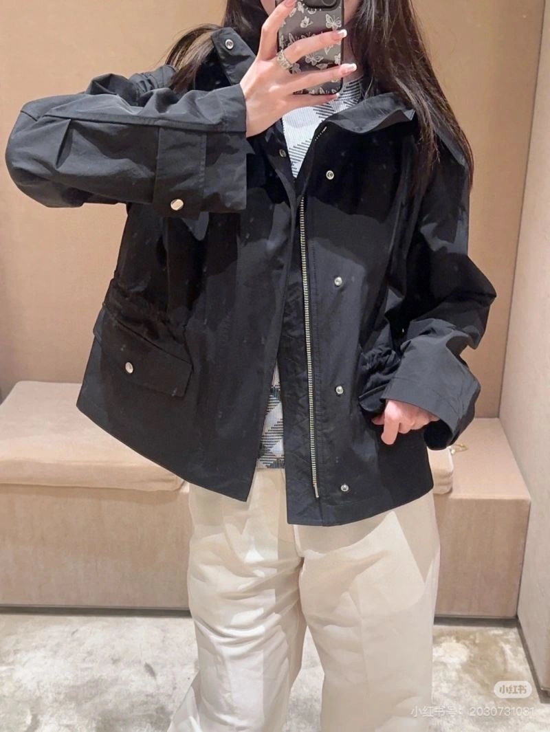 Burberry Outwear WeatherProof 104395