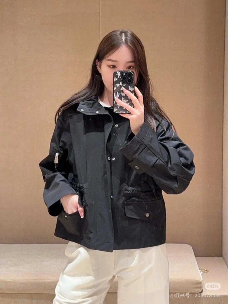 Burberry Outwear WeatherProof 104395