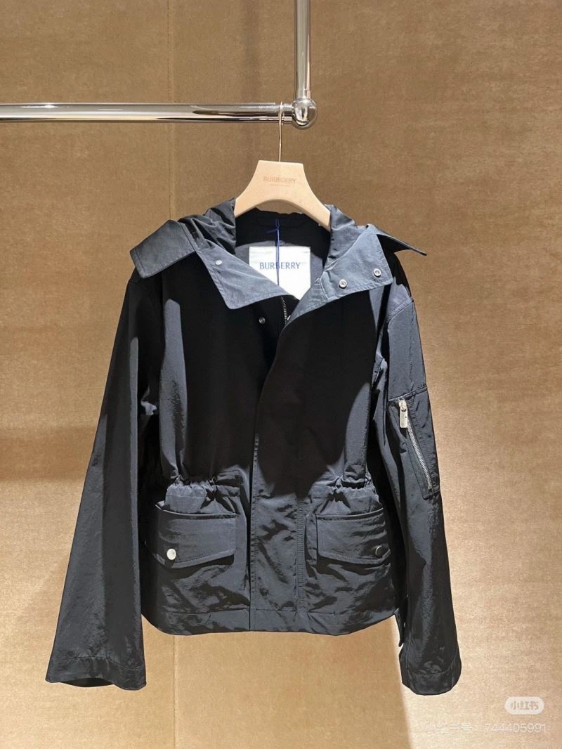 Burberry Outwear WeatherProof 104395