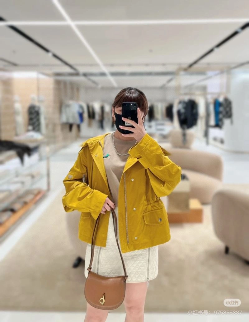 Burberry Outwear ZeroBulk 104446