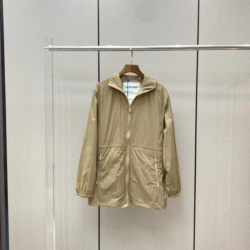 Bold Burberry Outwear 104387