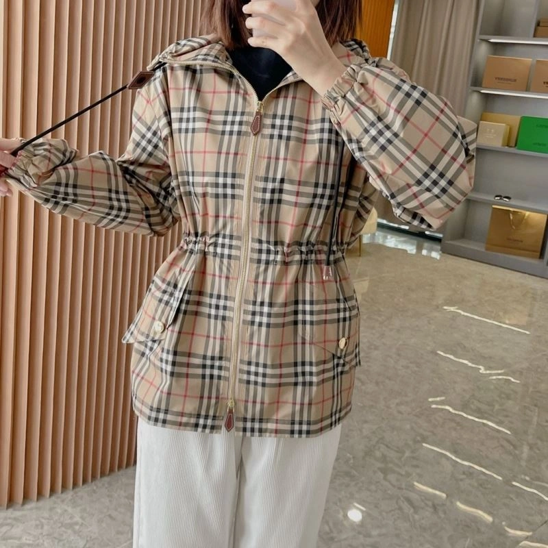 Burberry Outwear Lightweight 104386