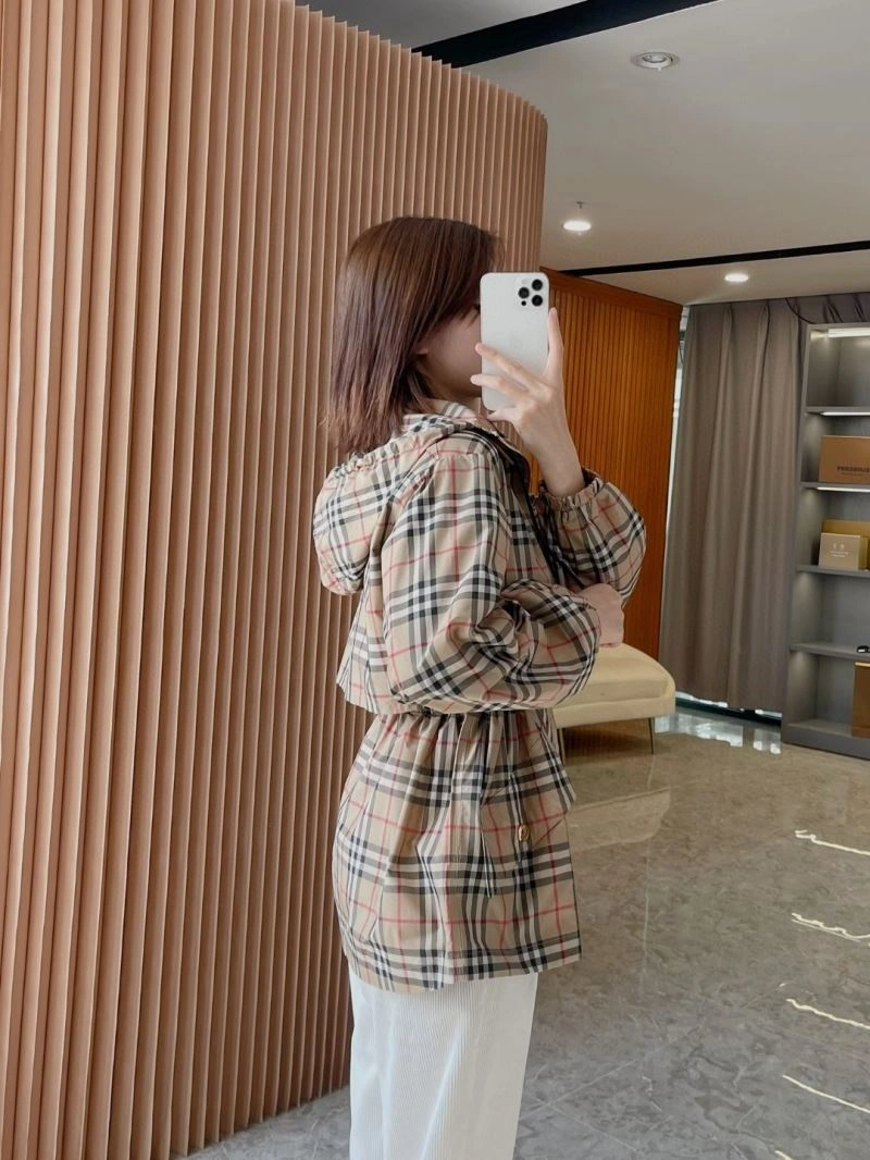Burberry Outwear Lightweight 104386