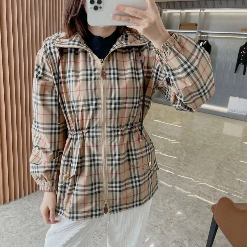 Burberry Outwear Lightweight 104386