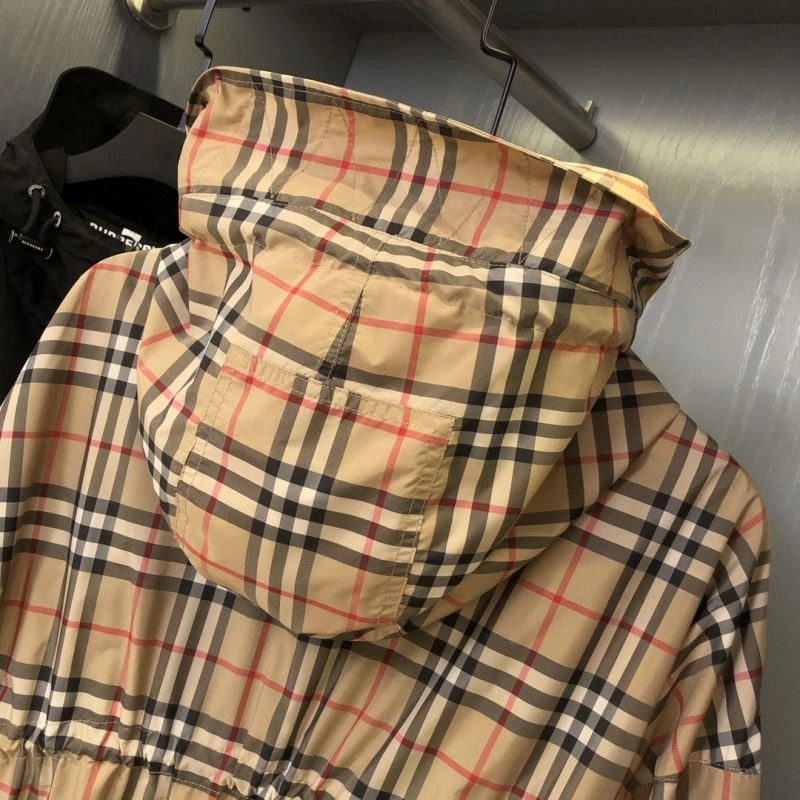 Popular Burberry Outwear 104383