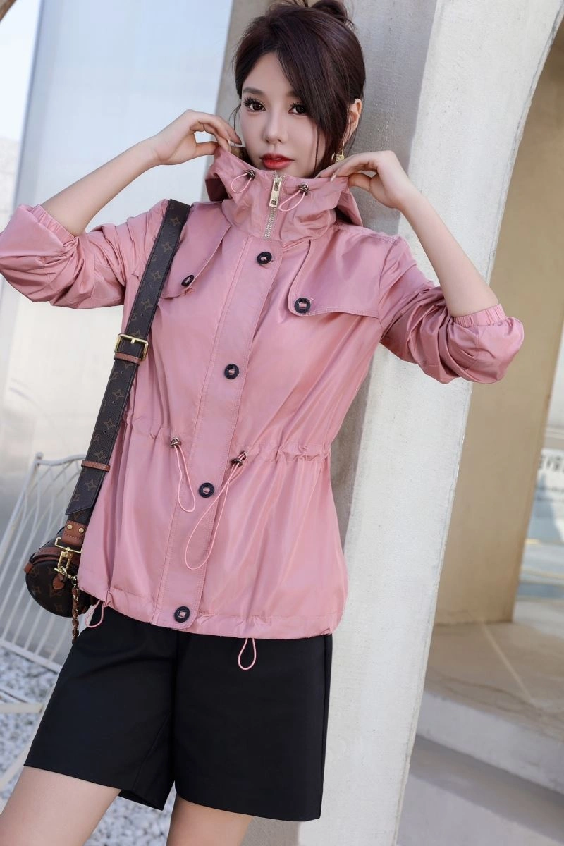 Burberry Outwear Lightweight 104380