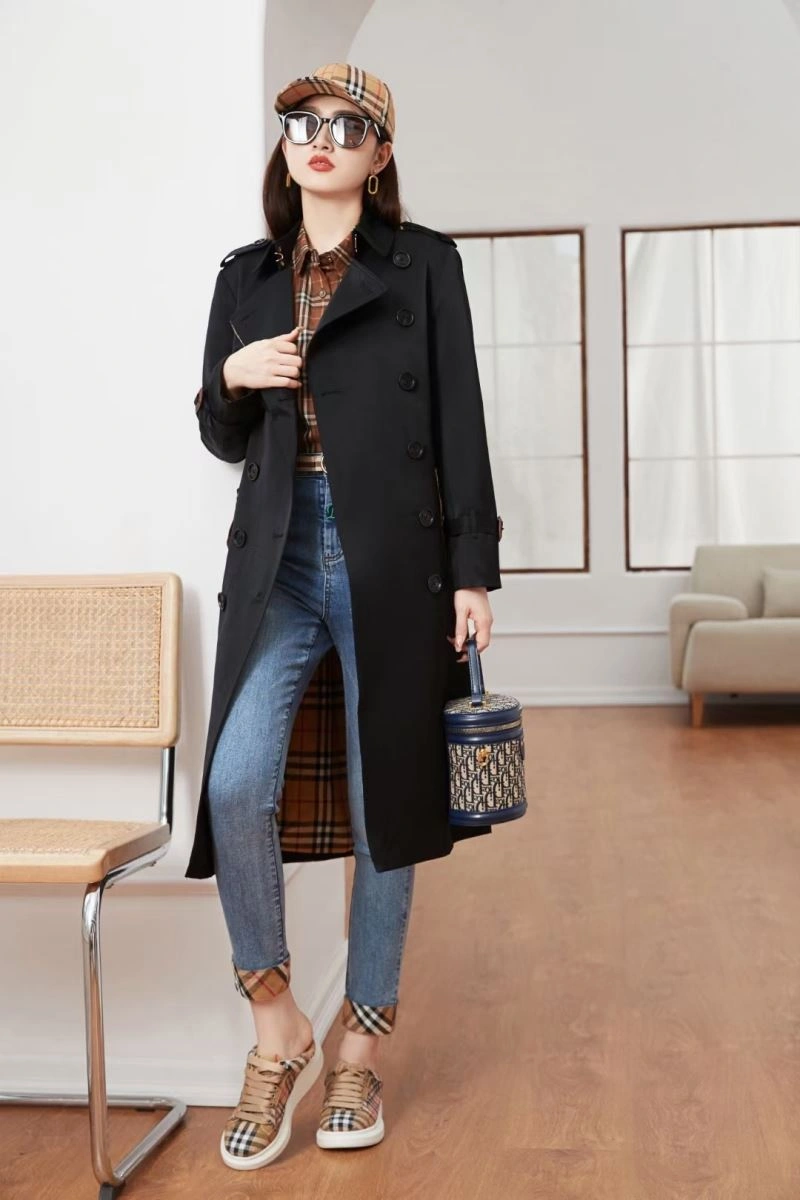 Burberry Outwear GoAnywhere 104372