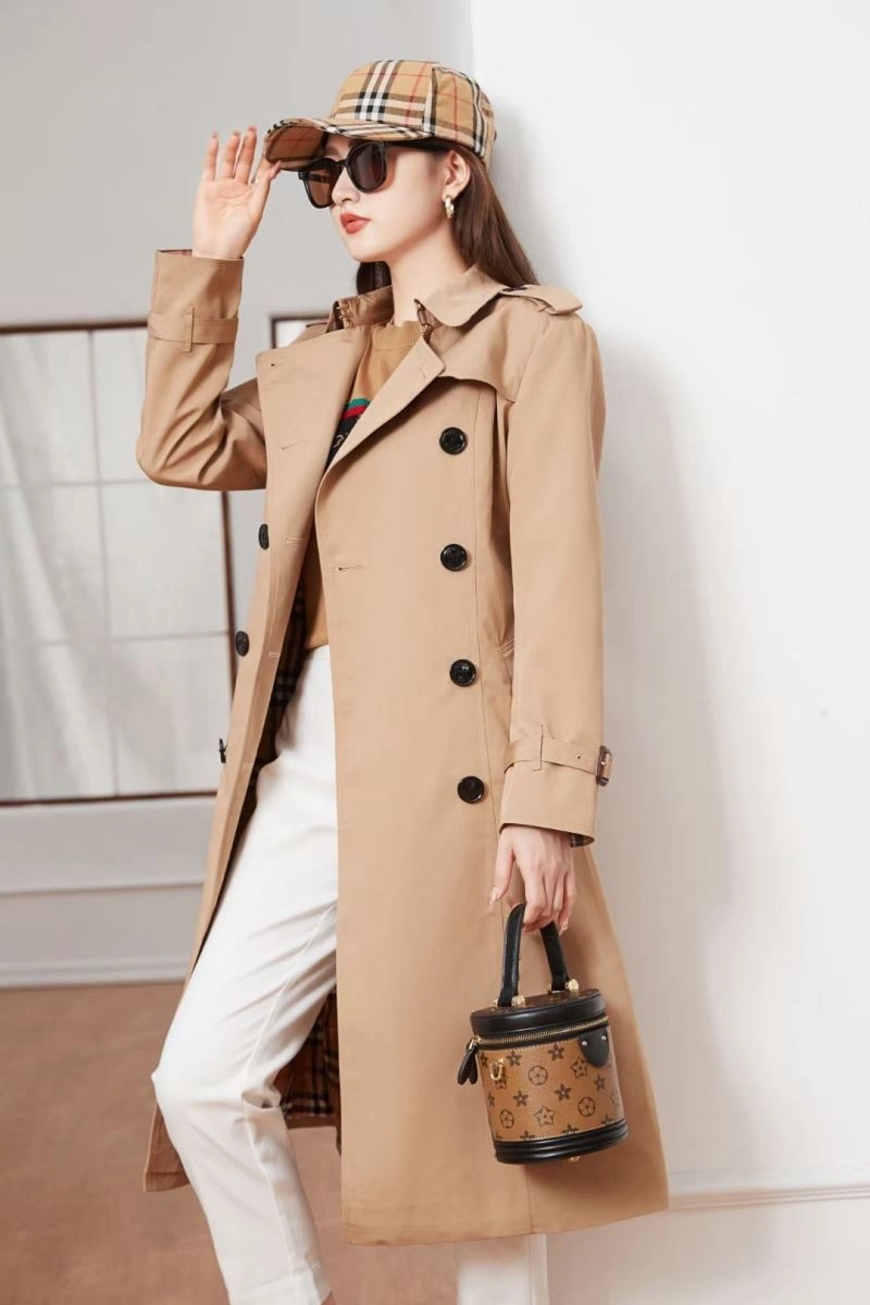 Burberry Outwear Effortless 104417