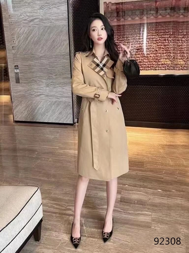 Burberry Outwear Stretchable 104368