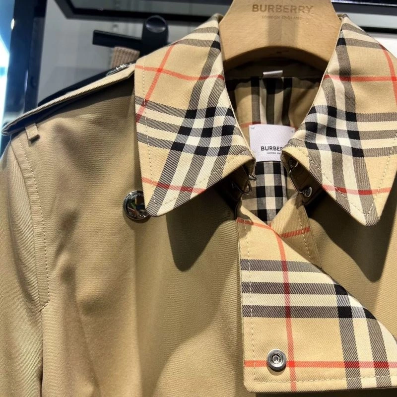 Trendy Burberry Outwear 104377