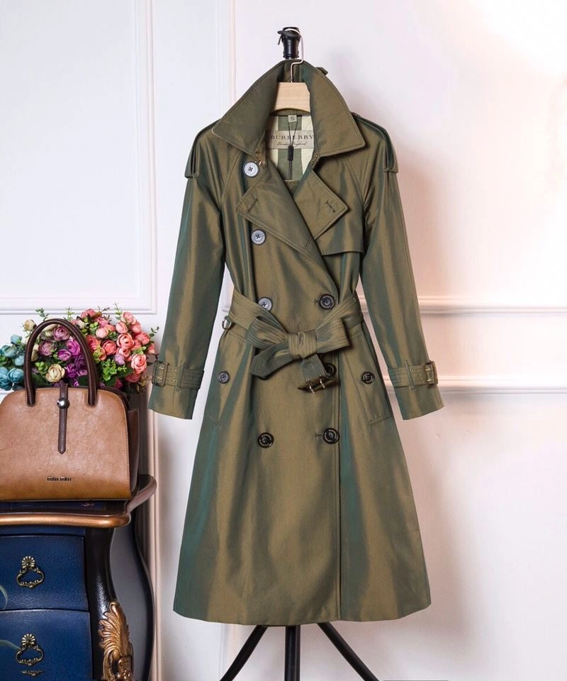 Burberry Outwear Chic 104354