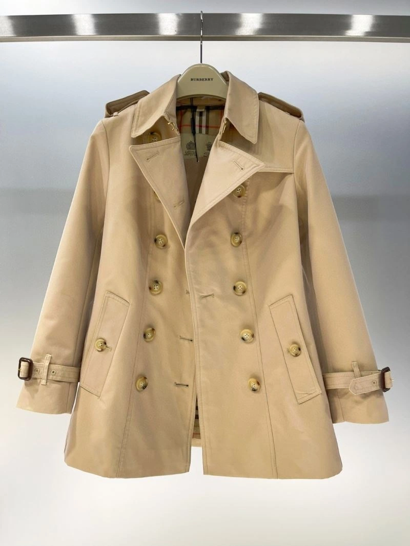 Burberry Outwear Breathable 104345