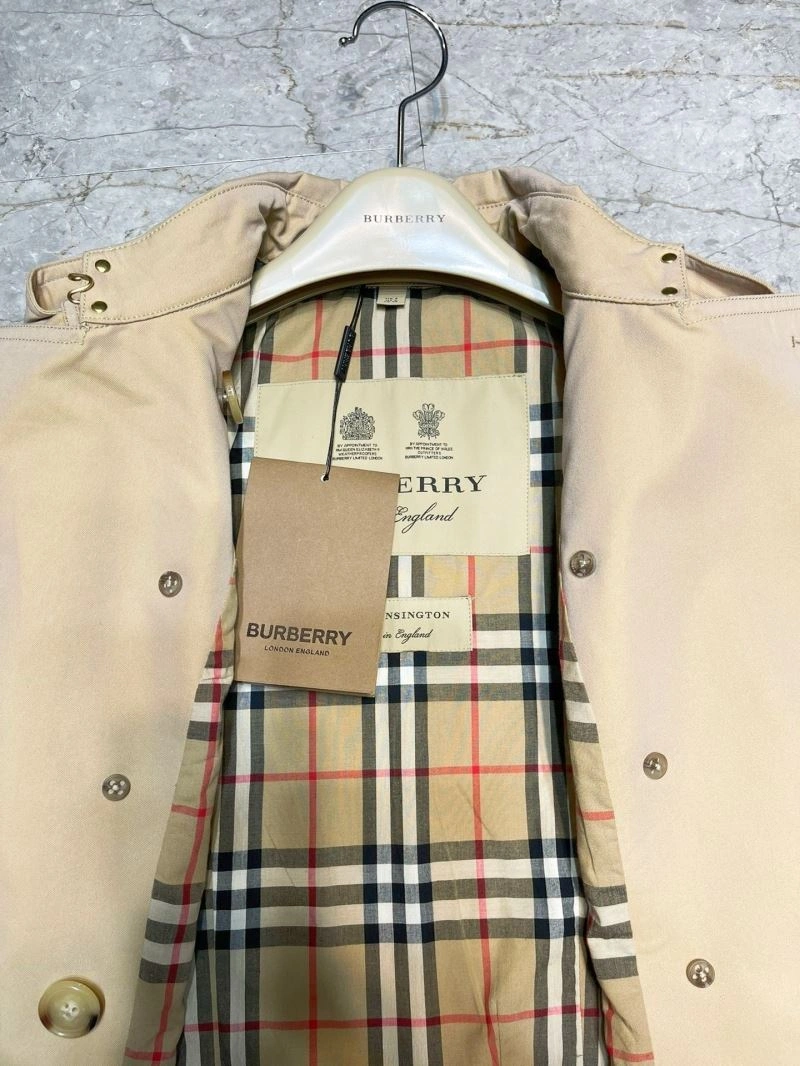 Burberry Outwear Breathable 104345