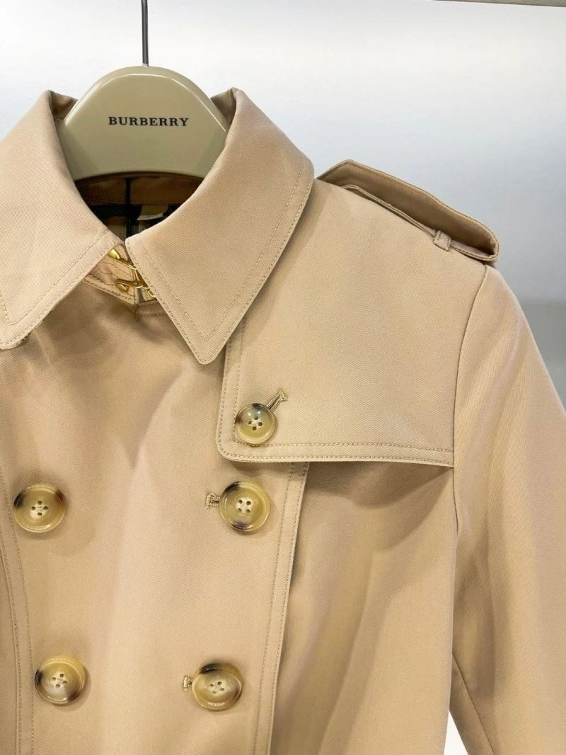 Burberry Outwear Breathable 104345