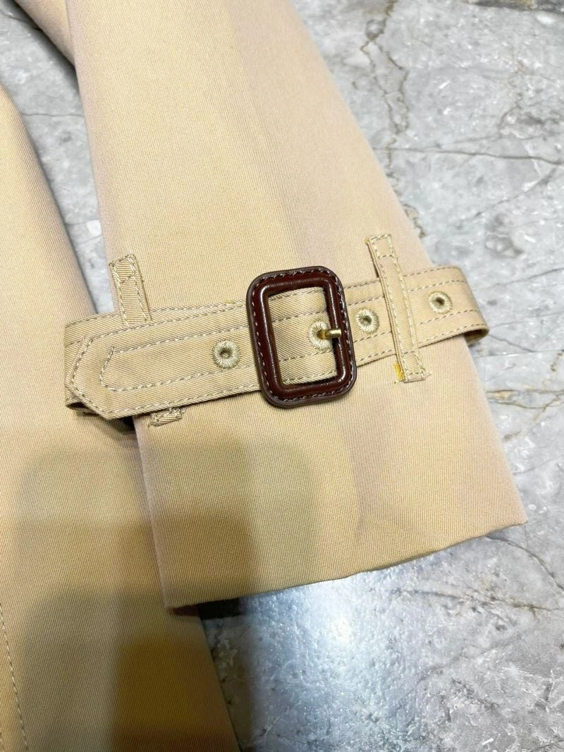 Burberry Outwear Breathable 104345
