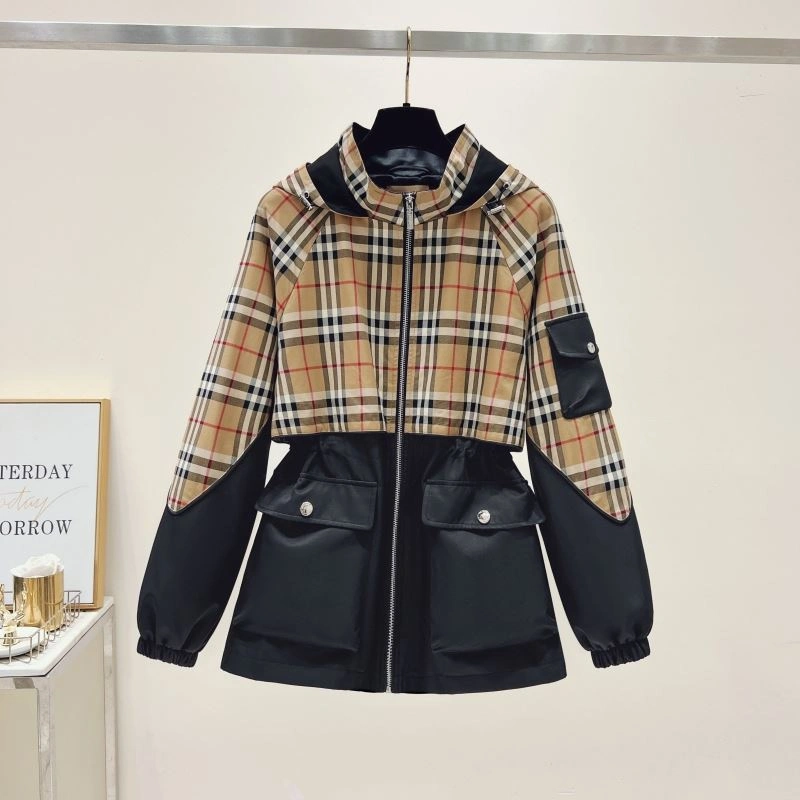 Burberry Outwear Sleek 104327