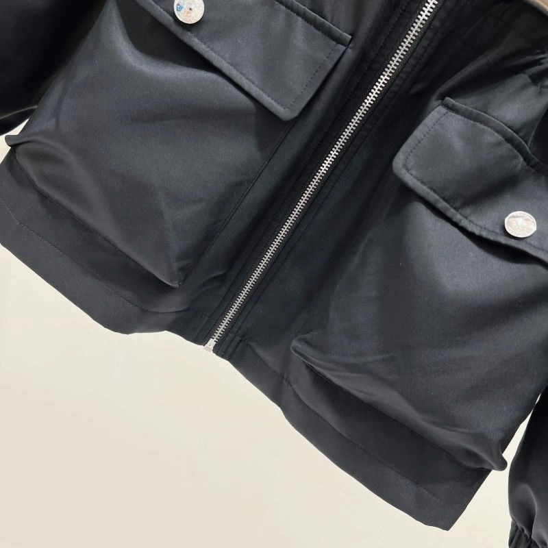 Burberry Outwear Sleek 104327