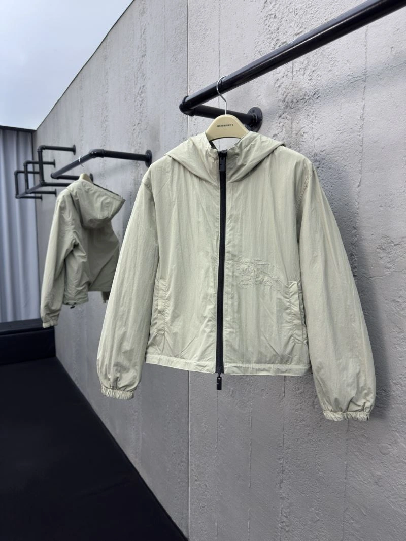 Burberry Outwear TechFriendly 104325