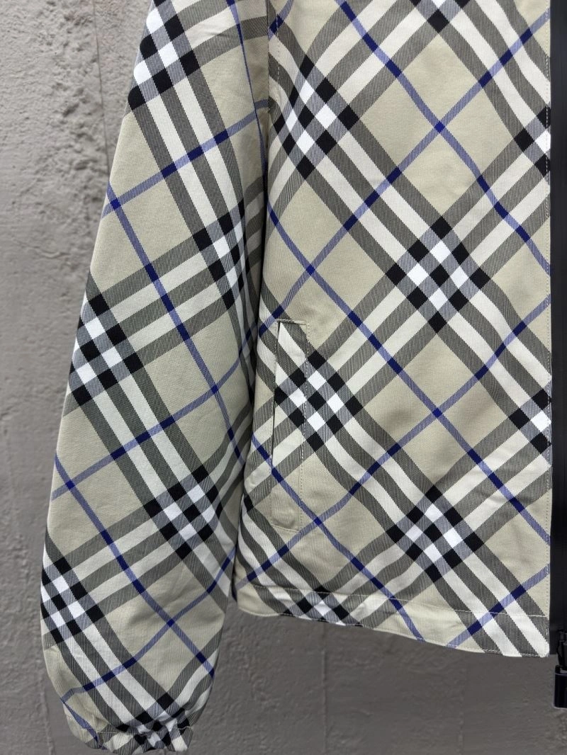 Burberry Outwear TechFriendly 104325