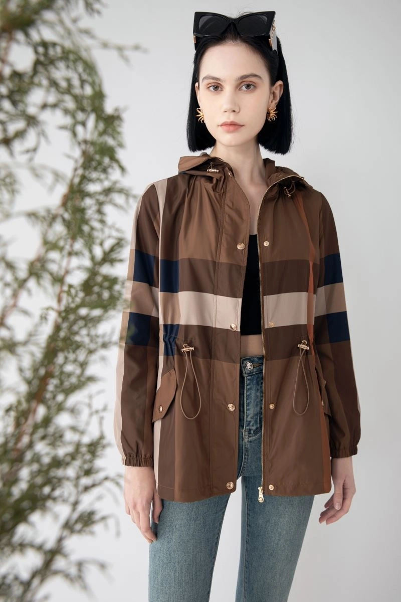 Bold Burberry Outwear 104323