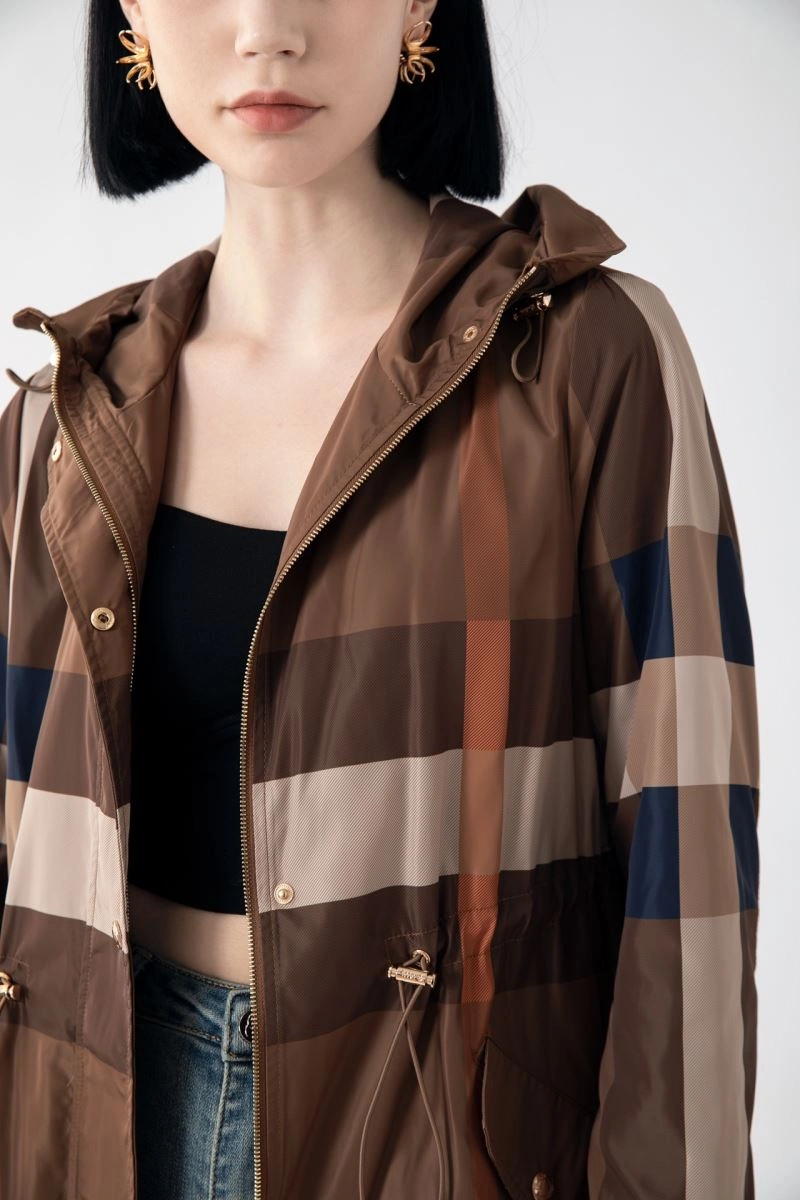 Bold Burberry Outwear 104323