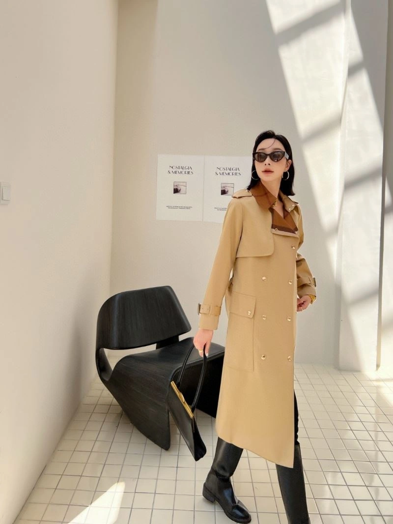 Premium Burberry Outwear 104315