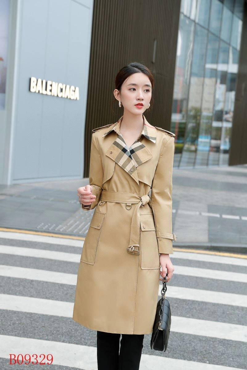 Sleek Burberry Outwear 104319