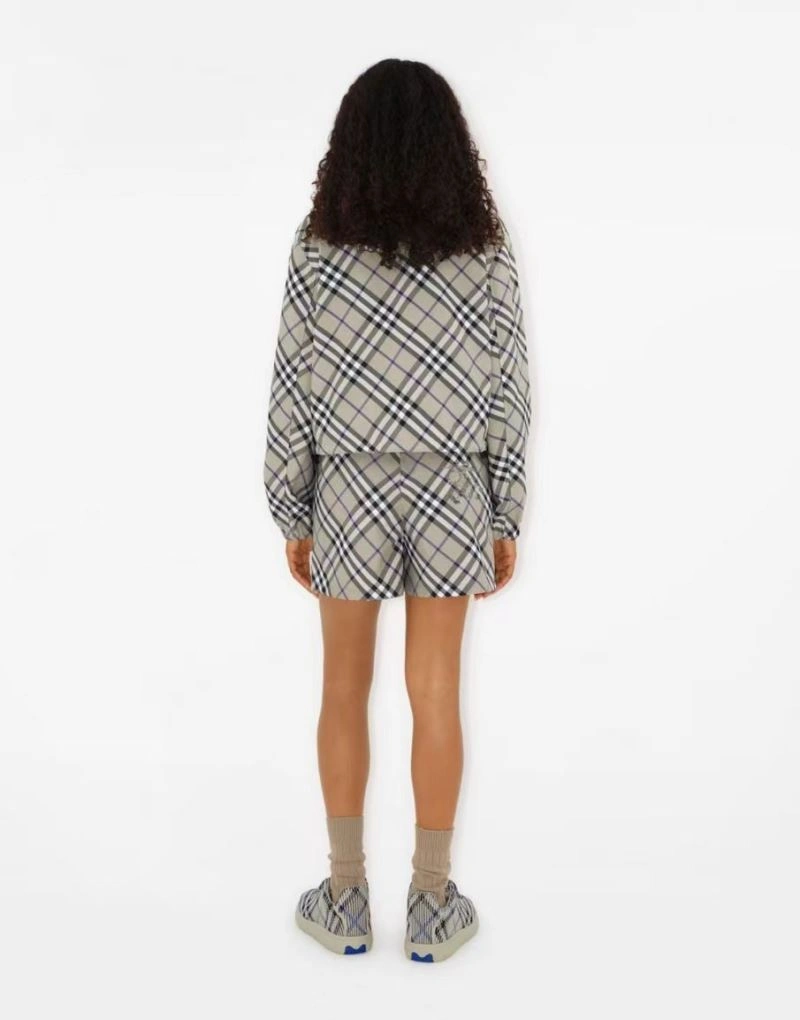 NewStyle Burberry Outwear 104297