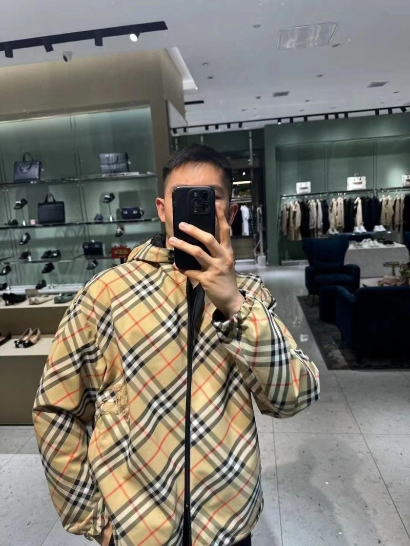 Burberry Outwear FashionForward 104294